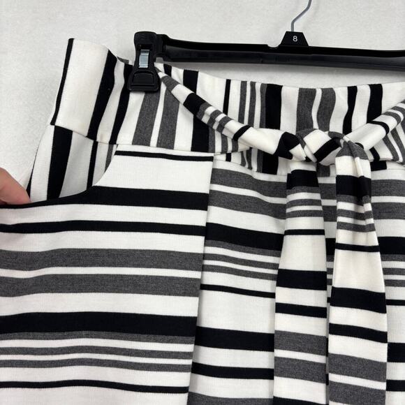 Cabi Grandstand Skirt Size M White Black Gray Stripe Faux Wrap Tie Stretch Knit - Picture 4 of 10